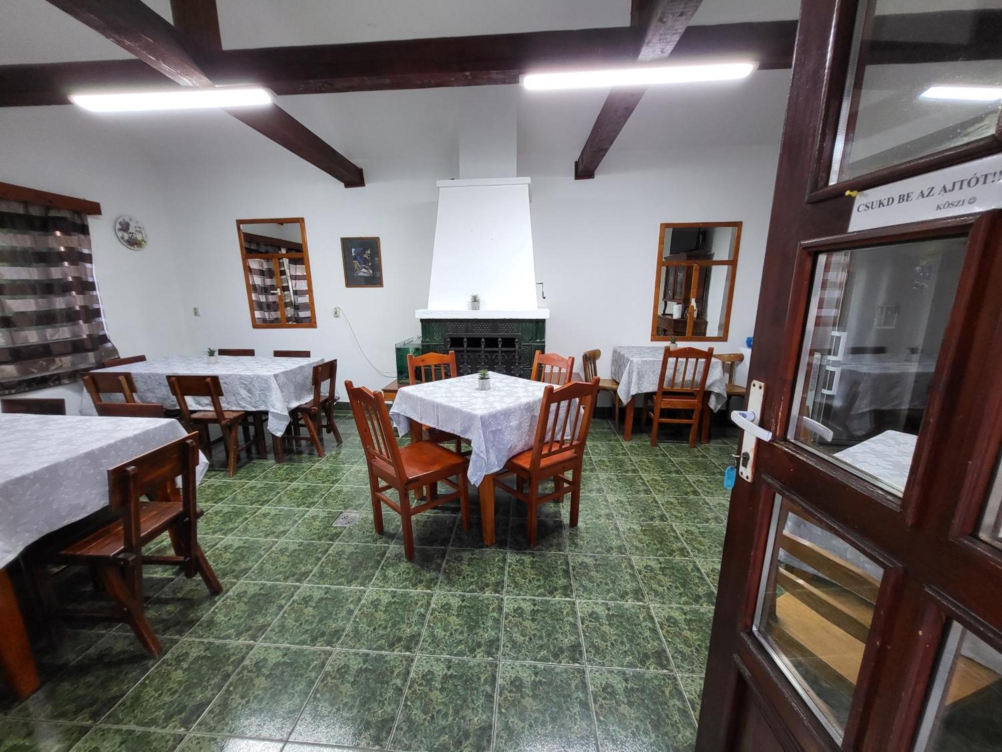 Hotel Betty Panzio Miercurea Ciuc Exterior foto