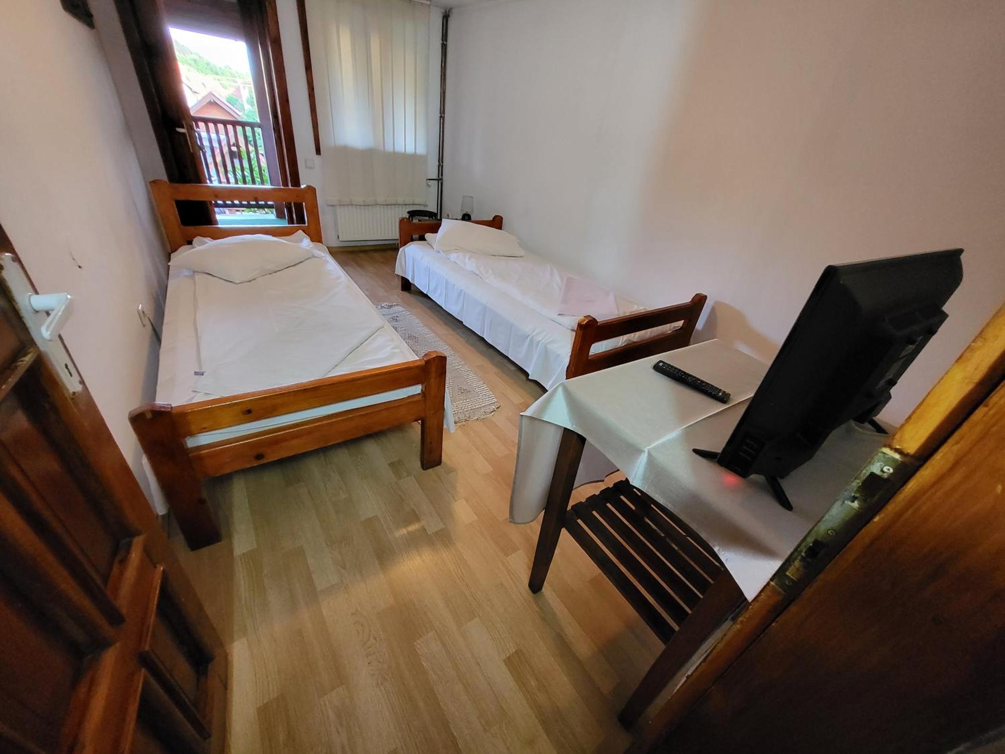 Hotel Betty Panzio Miercurea Ciuc Exterior foto